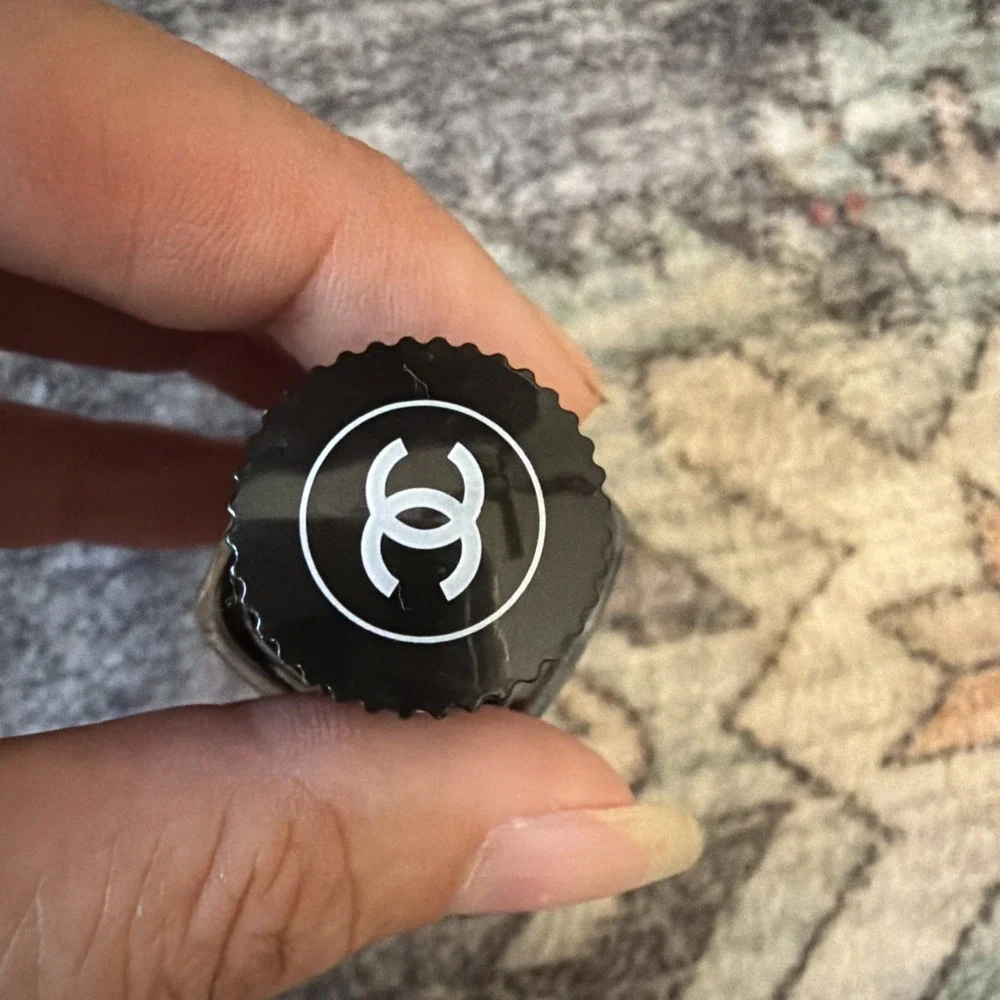 NEW CHANEL Paris le Vernis Nail Polish/947 Desir Deep Plum 0.4 Fl Oz